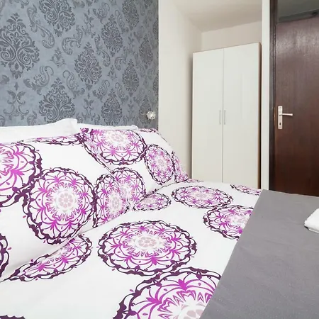 Apartman Ester Apartment Pula Exterior photo