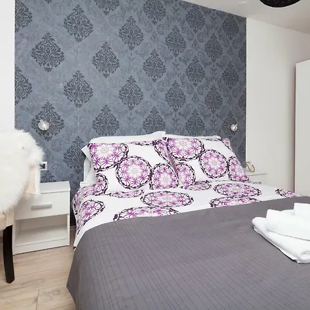 Apartman Ester Apartment Pula Exterior photo