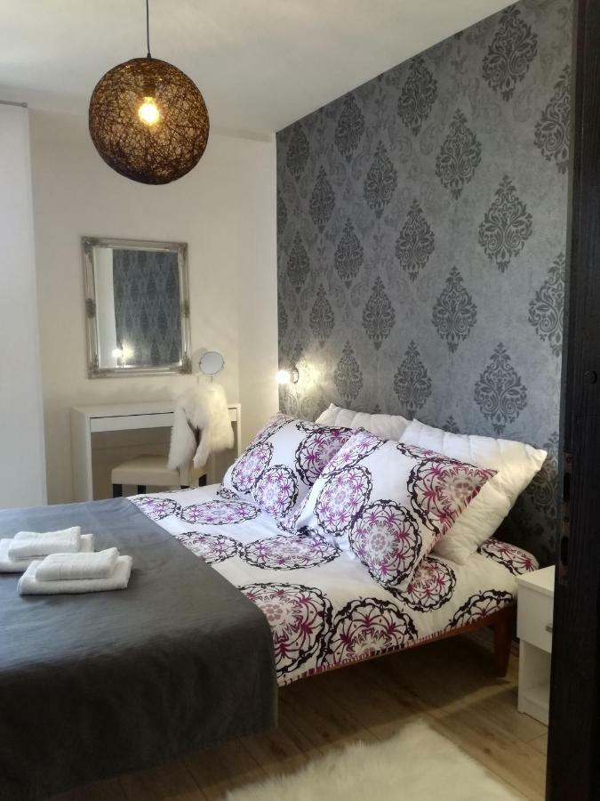 Apartman Ester Apartment *